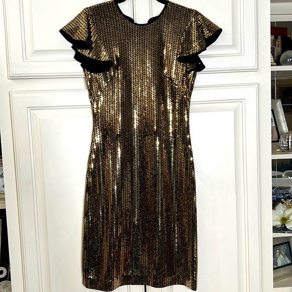 Naeem Khan Flutter Cap-Sleeve Open-Backed Sequined Dress from Neimans - Picture 5 of 5